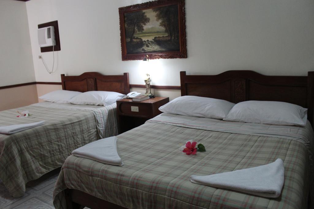Tonglen Beach Resort Balabag  Room photo